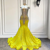 Yellow V-Neck Sleeveless Mermaid Semi Formal Prom Dresses Featuring Beadings and Sequins